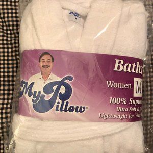 SALE NWT My Pillow Bathrobe Women's Medium Lightweight White